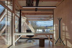 Sídlo Kloboucké lesní v Brumově-Bylnici od studia Mjölk