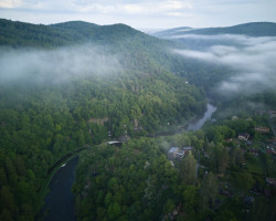 Romantická krajina v okolí Sázavy (Dům Medník, päivä architekti)