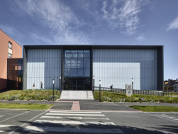 Studio Bogle Architects navrhlo novou budovu Fyzikálního ústavu Akademie věd České republiky na pražském Ládví