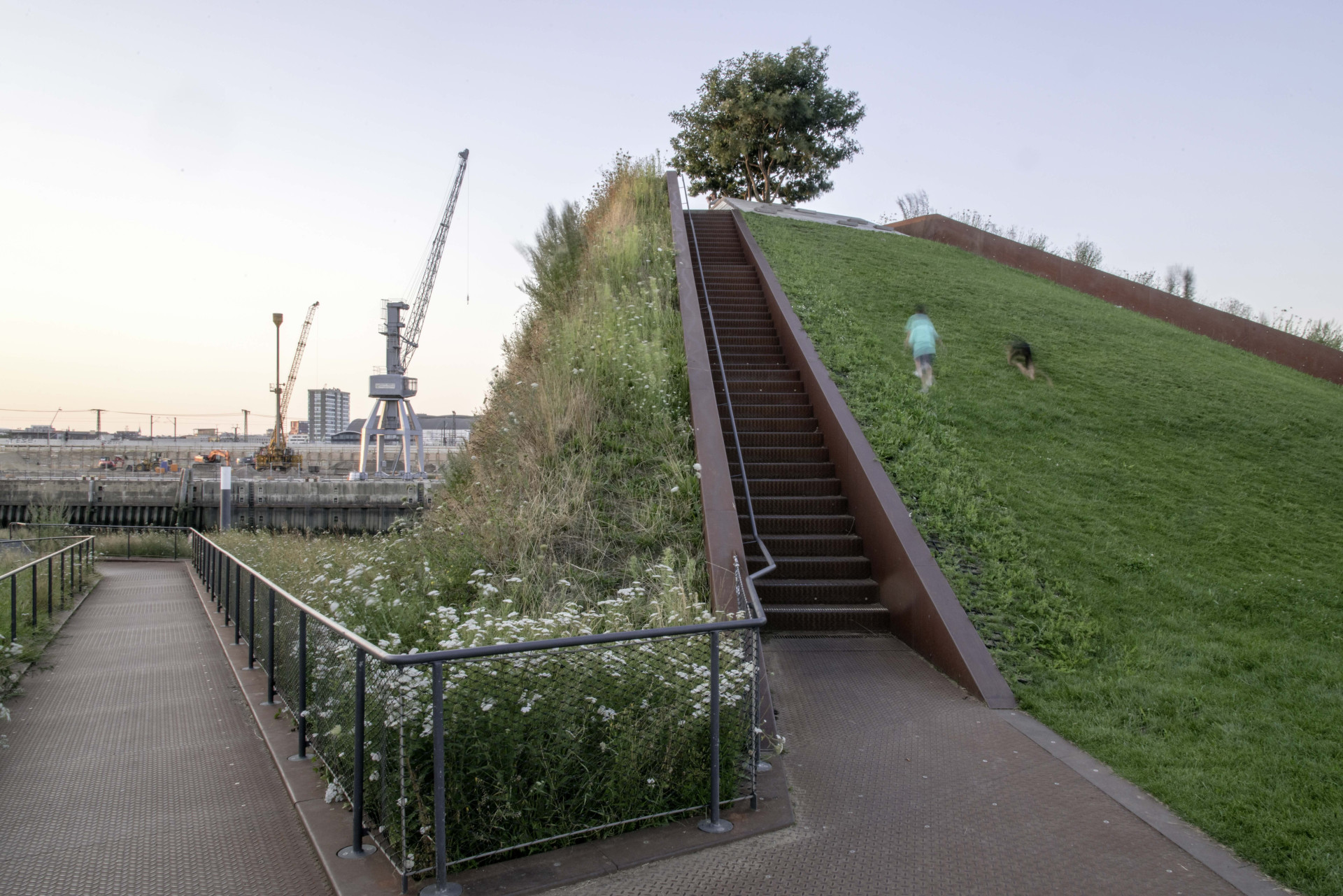 O tom, jak se dají proměňovat nevyužitá místa ve městech promluví Martin Schmitz z berlínského ateliéru LOIDL Landscape Architects.