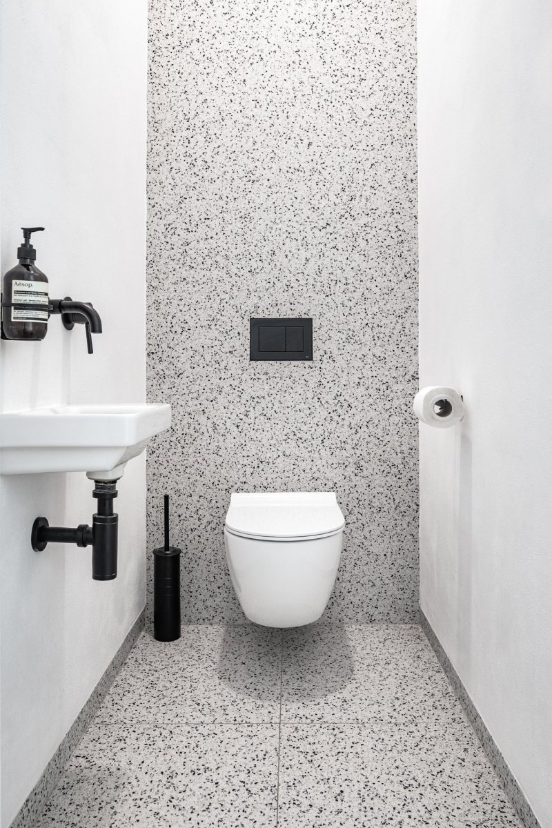Iveta Langerová architekti navrhli rekonstrukci pražského rodinného domu, který se otevírá zeleni