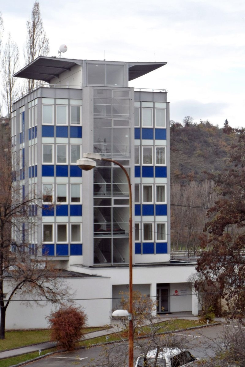 Pohled na administrativní vež objektu SAC po rekonstrukci