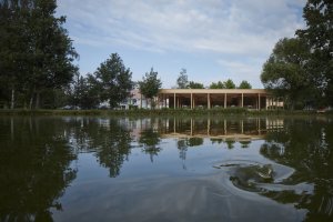 Restaurace v Českých Budějovicích od atelieru 111 architekti