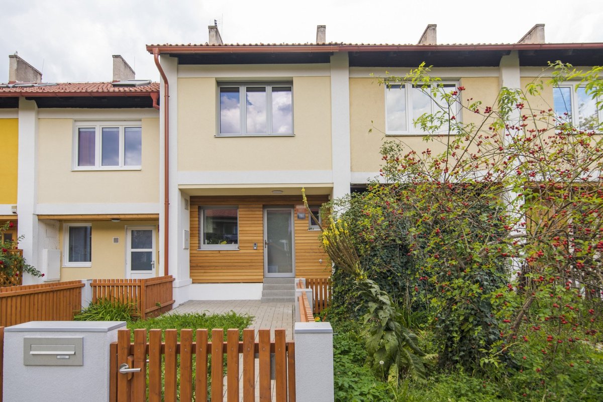 Řadový dům Solidarita, Mooza architecture