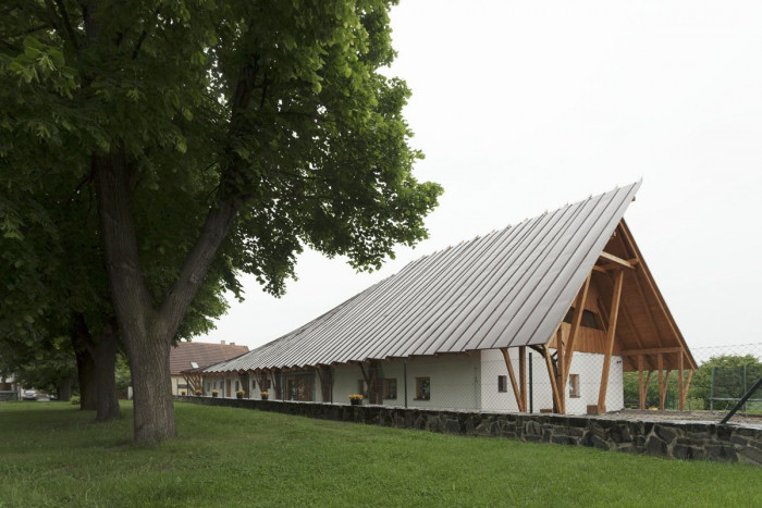 Atelier 8000 (Martin Krupauer, Jiří Střítecký), Mateřská škola v Dobříni - foto