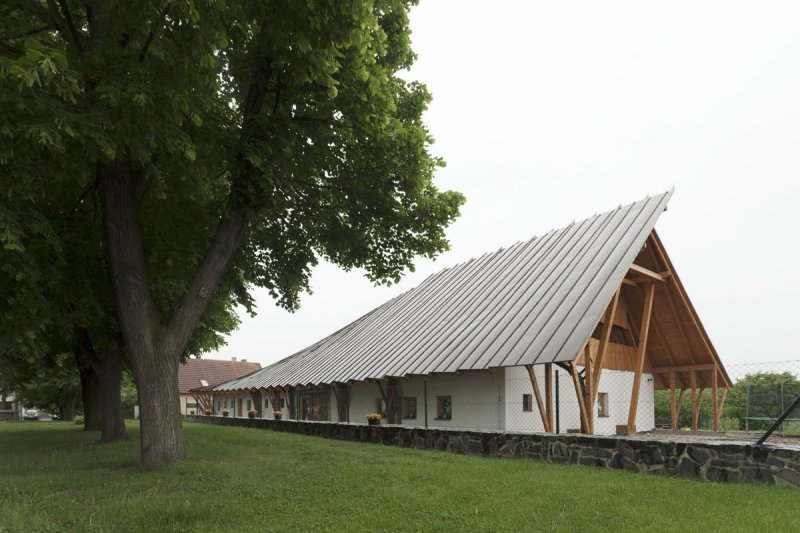 Atelier 8000 (Martin Krupauer, Jiří Střítecký), Mateřská škola v Dobříni - foto