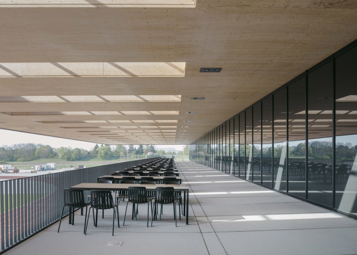 Dřevěný kampus Technické univerzity v Mnichově areálu Olympijského parku v Mnichově, Dietrich Untertrifaller Architekten, 2022