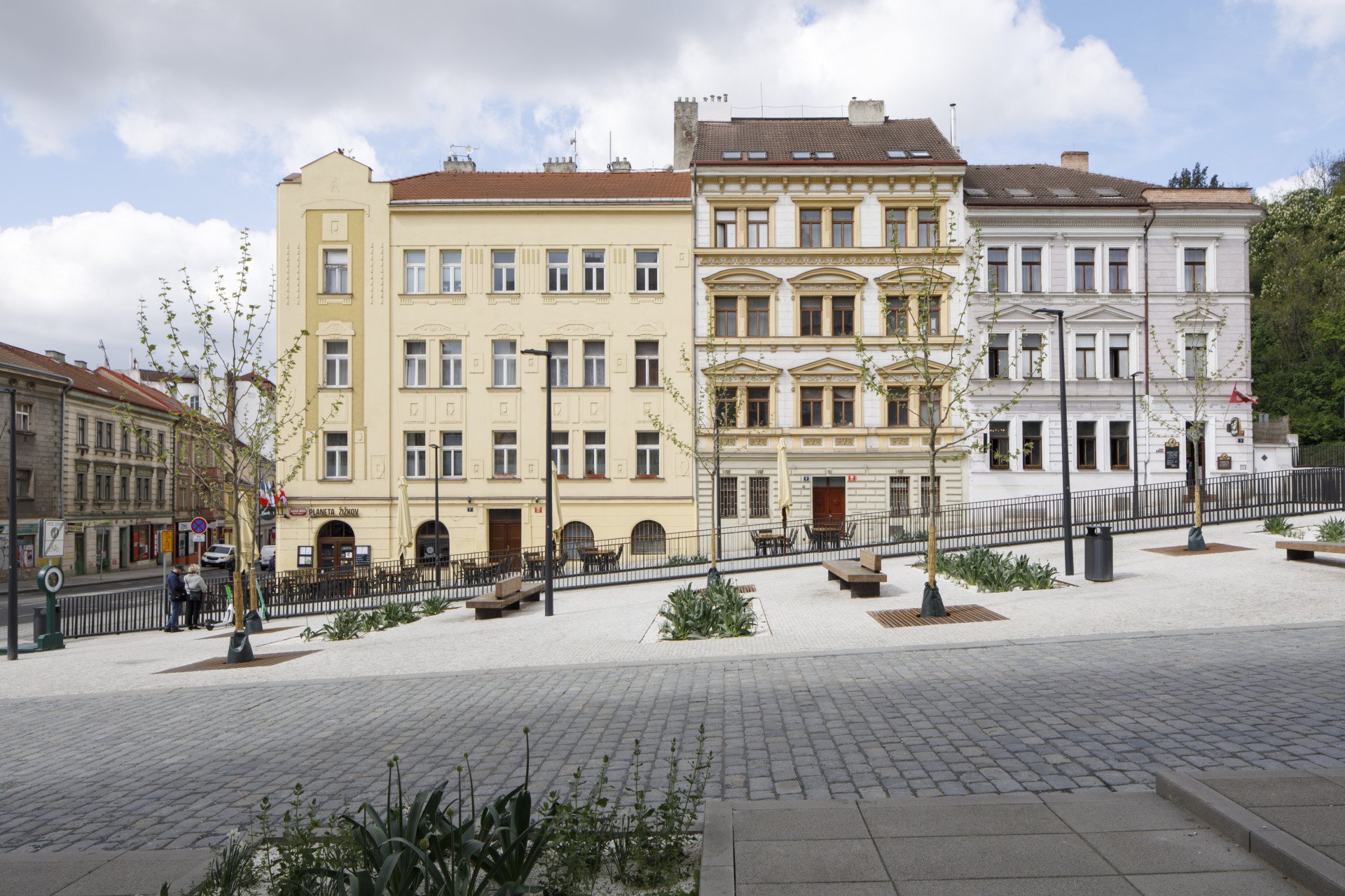 Tachovské náměstí na Žižkově zrevitalizované studiem OVA