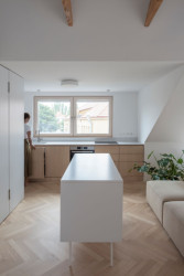 Podkrovní byt v Bratislavě, Kilo/Honč