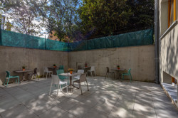 Podnikatelský inkubátor Dům na rohu ve Valašských Kloboukách od studia Jan Hanousek Architekti