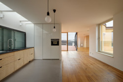 Uhlík architekti, Činžovní dům Letná, nástavba – foto