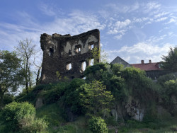 Říčany - Romantická silueta zříceniny
