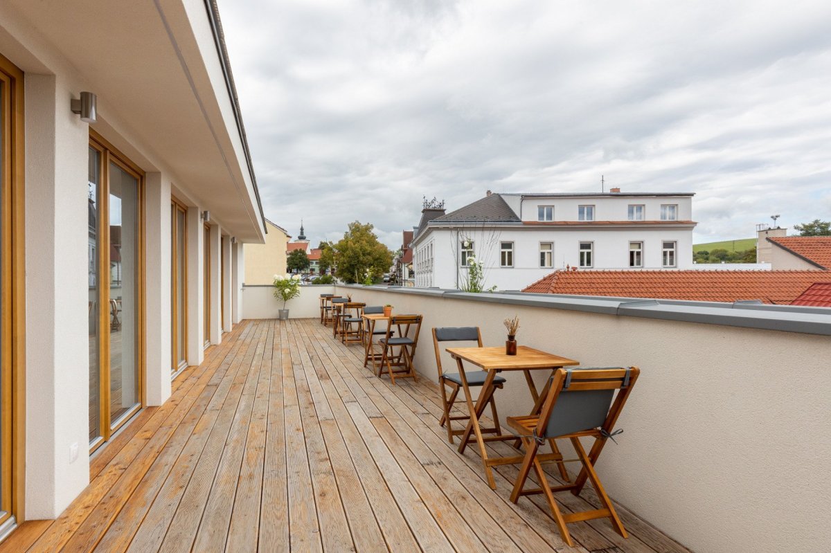 Podnikatelský inkubátor Dům na rohu ve Valašských Kloboukách od studia Jan Hanousek Architekti