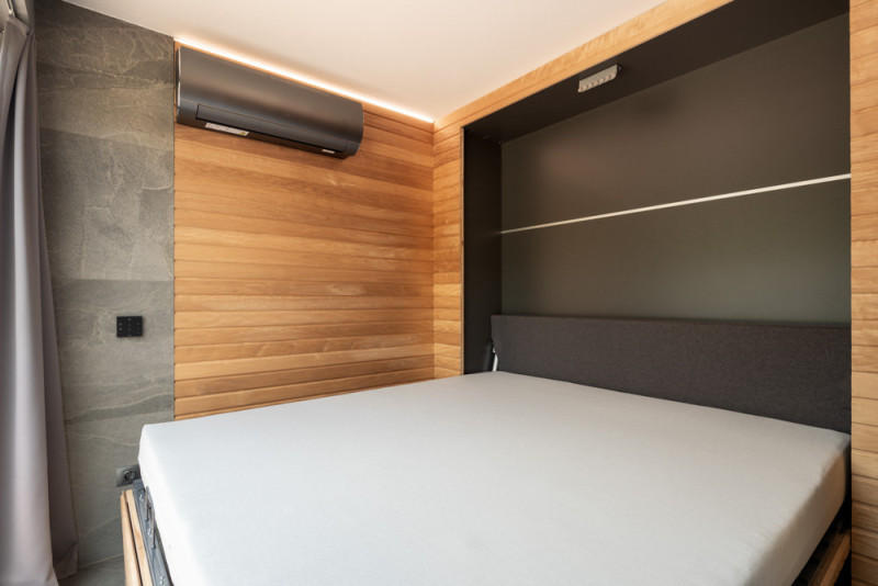 Flexibilní dispozice umožňuje proměnit saunovací dům mimo saunovací sezónu v komfortní apartmán pro hosty. (Saunovací domy od Eko Modular)