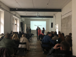 První kolo soutěže proběhlo v 5 městech po celém Česku a Slovensku, pražské kolo hostil Prostor 39.