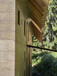 Chata Jahodina pro Ligu lesní moudrosti - detail konopného betonu