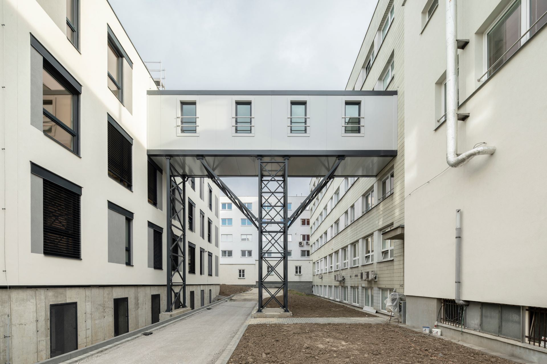 Modulární nemocnice od KOMA