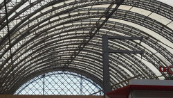 Hlavní nádraží v Drážďanech, sir Norman Foster