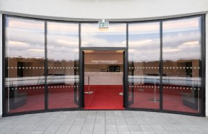 Nově zrekonstruovaný kulturní dům v Ostravě od Platforma architekti