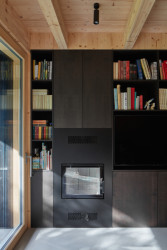 Dům v Říčanech, ateliér Hajný: pracovna velkého bytu