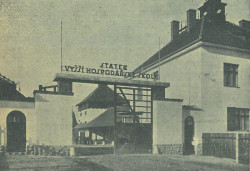 Hanuš Zápal, Statek Vyšší hospodářské školy v Plzni, 1932 - foto
