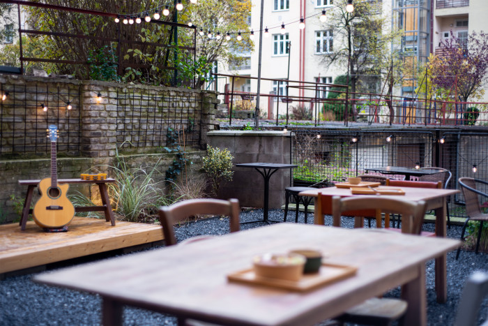 Rekonstrukce restaurační zahrady Hoja, Petr Danda