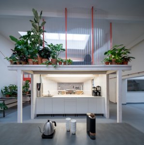 Coffee hub GROUNDS, KOGAA / Alexandra Georgescu, Tomas Kozelsky, Viktor Odstrčilík, Kateřina Baťková, Josef Řehák, Kateřina Čenovská