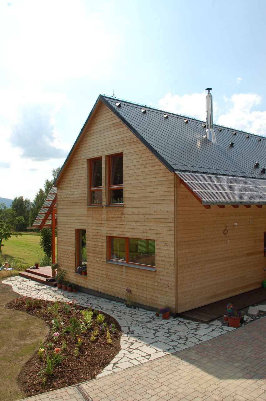 Skládaná střešní krytina - Česká šablona Horal, příklad použití - foto