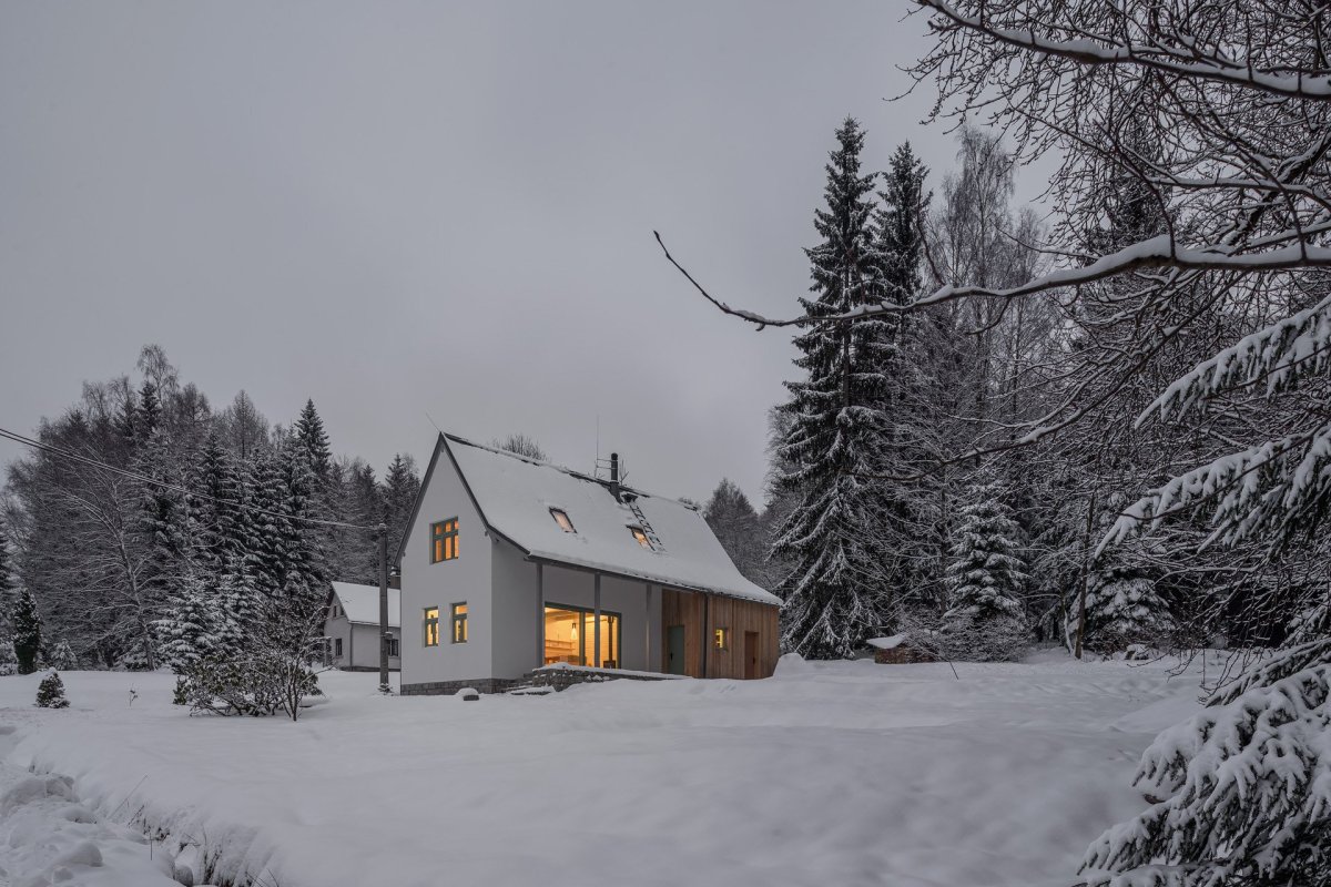 Chata v Jizerských horách od architektky Kateřiny Margoldové