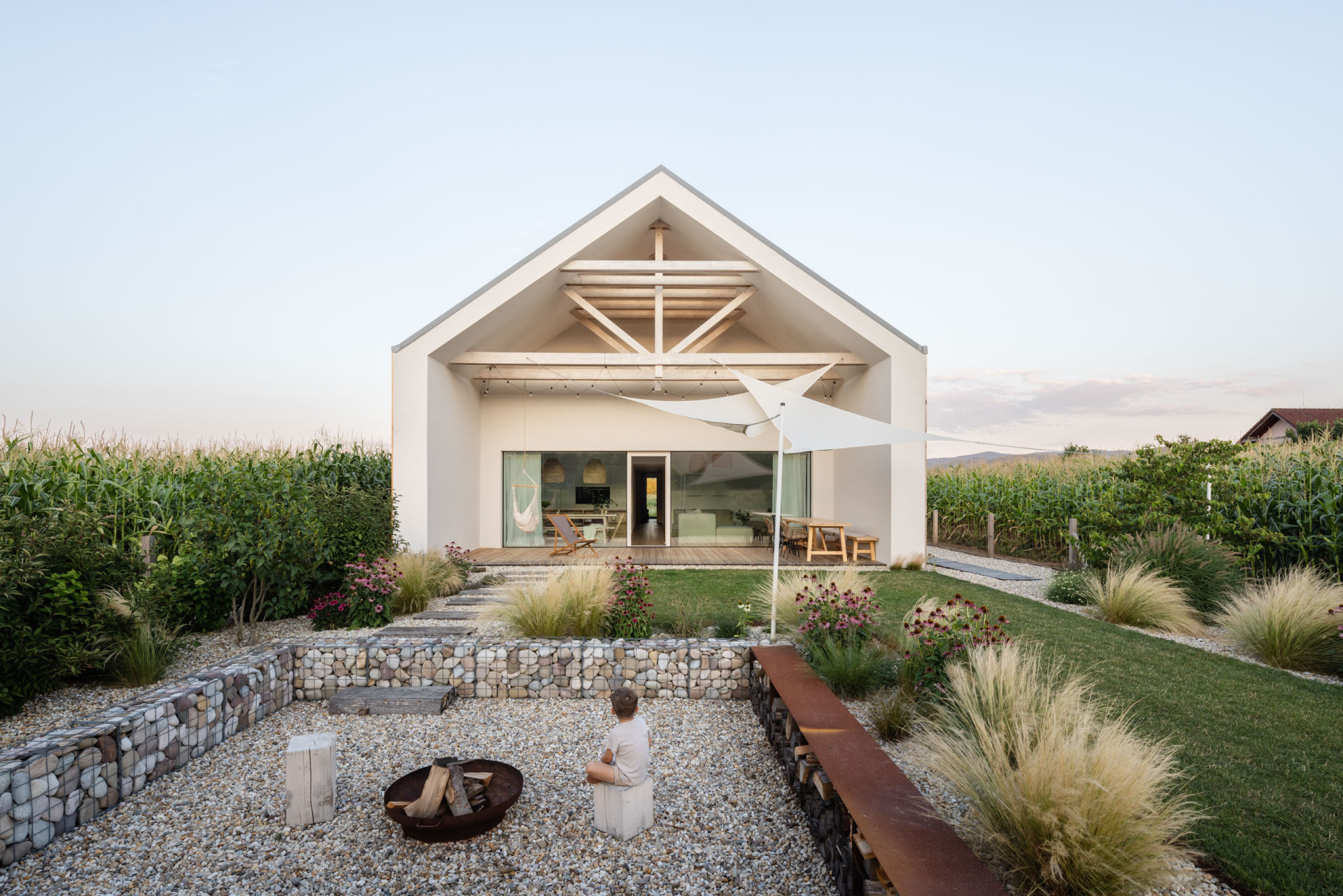 Architekti Ivankovi si v malé obci na Slovensku navrhli vlastní rodinný dům