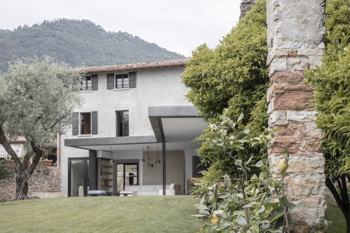 F Holiday House, Bergmeisterwolf