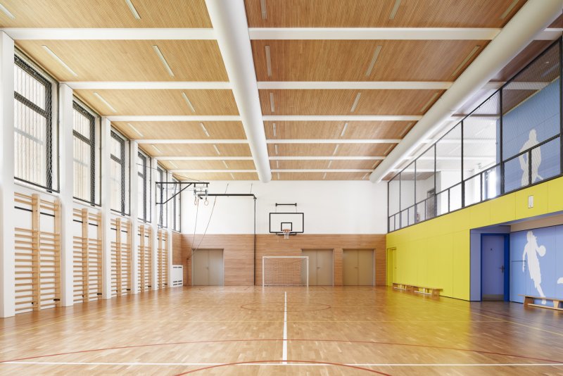 Studio Arch.Design realizovalo novou sportovní halu základní školy v pražských Letňanech