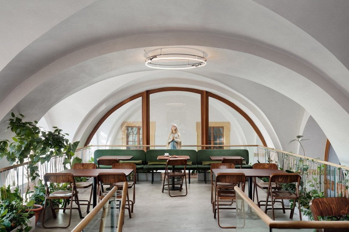 Café KONVIKT, Denisa Strmiskova Studio © Kubicek Studio
