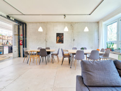 Gymnázium C. S. Lewisa, Kleinert Creative House