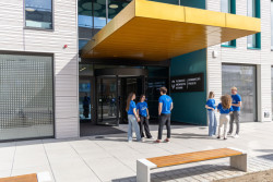 Vysoká škola báňská v Ostravě má novou budovu ekonomické fakulty. Navrhlo ji studio CHVÁLEK ATELIÉR s.r.o.