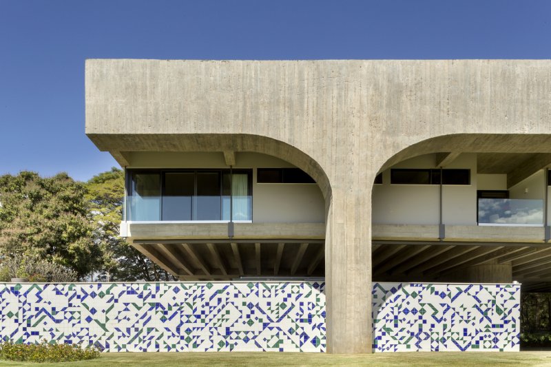 Revitalizace brutalistního domu v Brasílii, Arquitécnika © Edgard Cesar