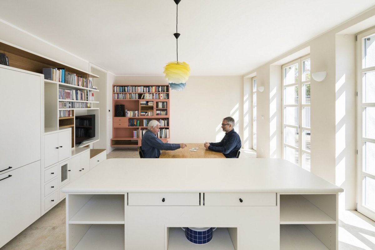 Rekonstrukce městské vily formou Baugruppe, No Architects