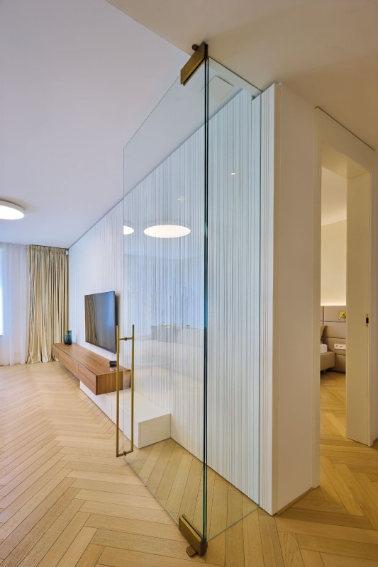 Za interiéry bytů stojí pražské studio KarlinBlok. (Rezidence U Milosrdných na Starém Městě od Fránek Architects)
