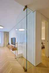 Za interiéry bytů stojí pražské studio KarlinBlok. (Rezidence U Milosrdných na Starém Městě od Fránek Architects)