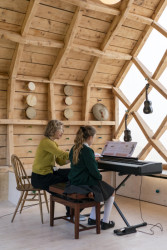 Architekta Clementine Blakemore navrhla hudební pavilon pro britskou základní školu