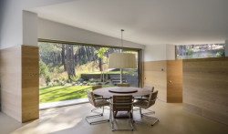 Ateliér Aranguren & Gallegos navrhl dům složený z "boxů". Nachází se nedaleko španělského Madridu a nabízí cenné výhledy na tamější baziliku.