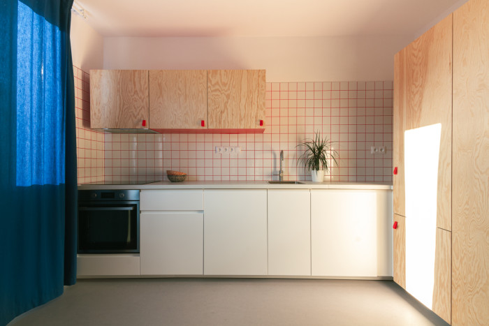 Na všem se šetřilo, ale není to poznat. Byt 1+1 v paneláku v Roudnici nad Labem. (Rekonstrukce 1+1 v paneláku; Tereza Machačová)