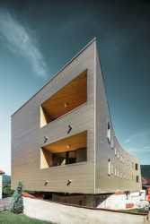 Architekti ze studia Nussmüller Architekten navrhli nové studentské koleje v rakouském Leobenu