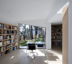 Ateliér Aranguren & Gallegos navrhl dům složený z "boxů". Nachází se nedaleko španělského Madridu a nabízí cenné výhledy na tamější baziliku.