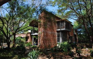 Anupama Kundoo Architects, Wall House.