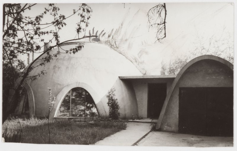 Vlastní dům ve Wroclawi dokončil Witold Lipiński v roce 1967.