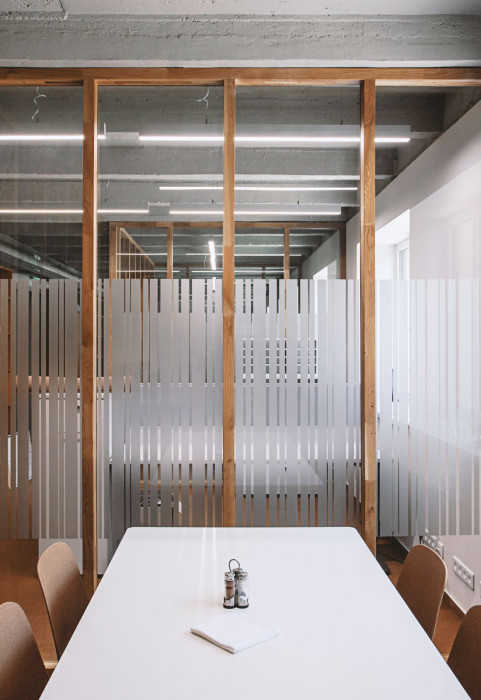 Administrativní sídlo firmy Jolly Joker, Totalstudio