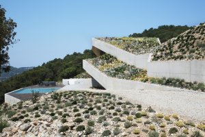 Víkendová vila Issa Megaron na chorvatském ostrově Vis, architekt Davor Matekovic