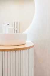 Detail z koupelny (Rekonstrukce bytu v Karlíně, Dominik Cvrček)