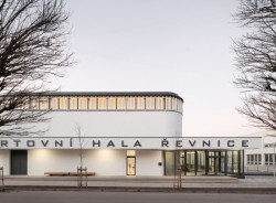 Za projektem a ideou stojí především jejich zeť, Josef Svoboda, taktéž místní rodák a rezident. (Hala Řevnice, Grido)